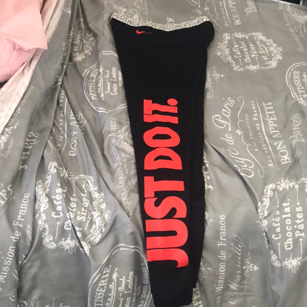 SOLD Nike Leggings